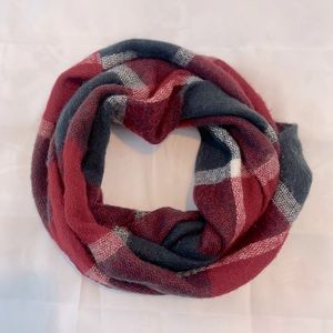 Plaid full-circle scarf